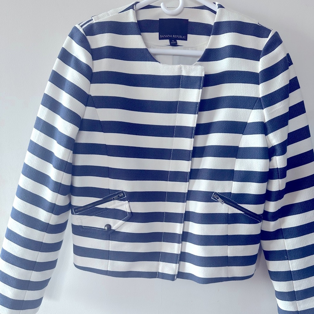 Banana Republic’s Blue Mixstripe Women’s Blazer Size: 8
